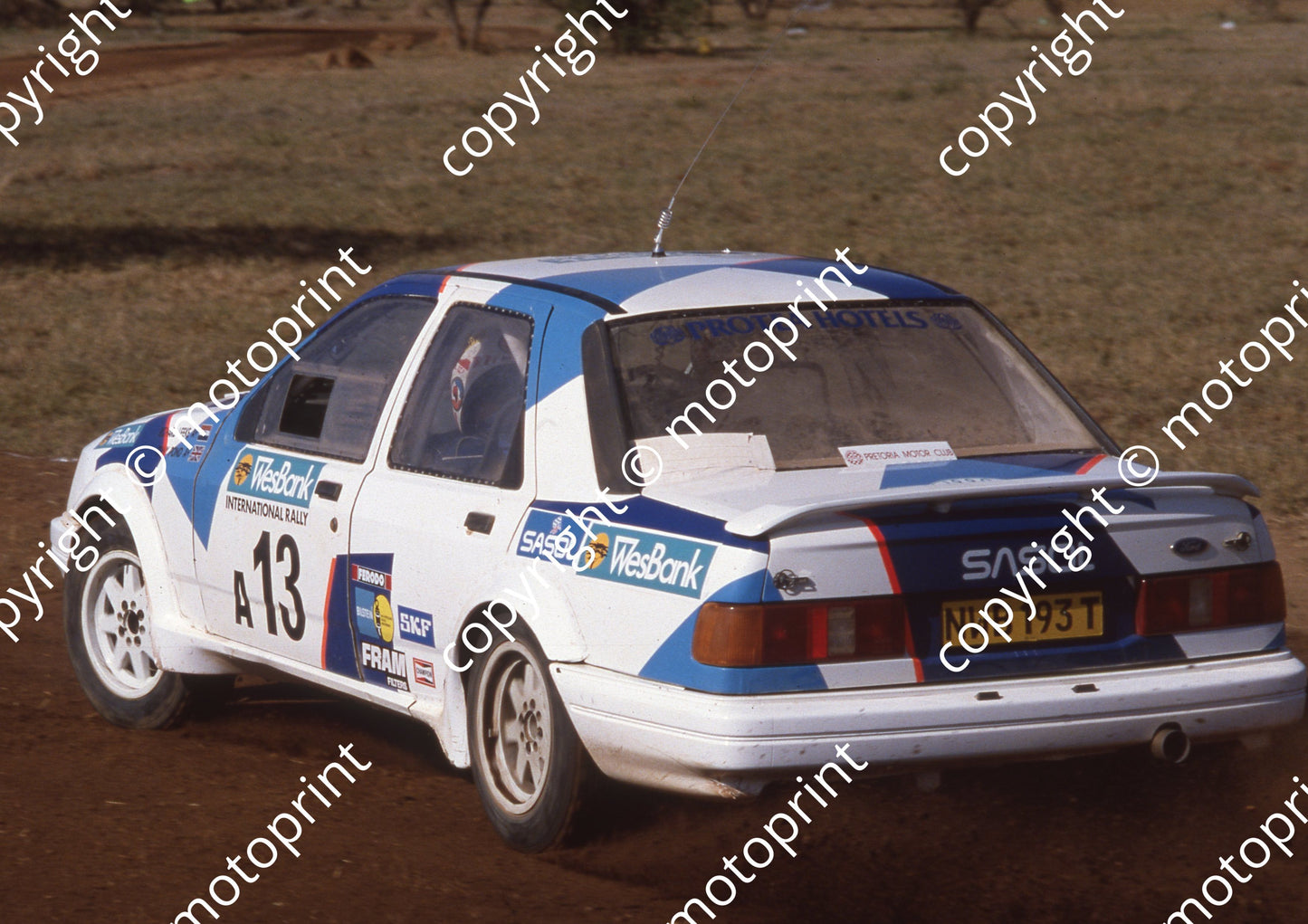 1990 Wesbank Intnl 13 Tony Pond, Richard Leeke Sapphire (Colin Watling Photographic) (92)