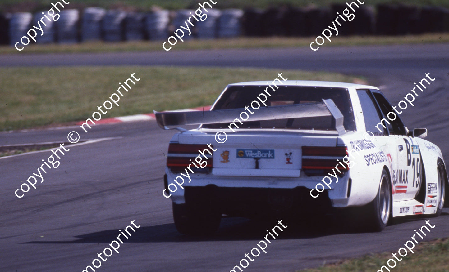 1991 EL Wesbank 19 Johan Coetzee Skyline NOTE WING ANGLE (Colin Watling Photographic) 327