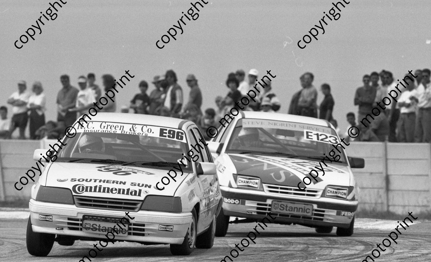 1992 Aldo Stannic 96 S Watson-Smith 123 C Moller Cubs (Watling Photo)