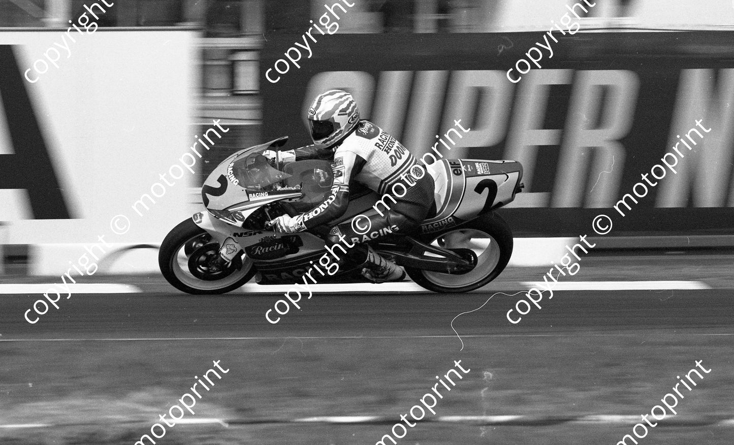 1992 Hockenheim German GP 500 2 Mick Doohan HondaNSR500 (Colin Watling Photographic) (12)