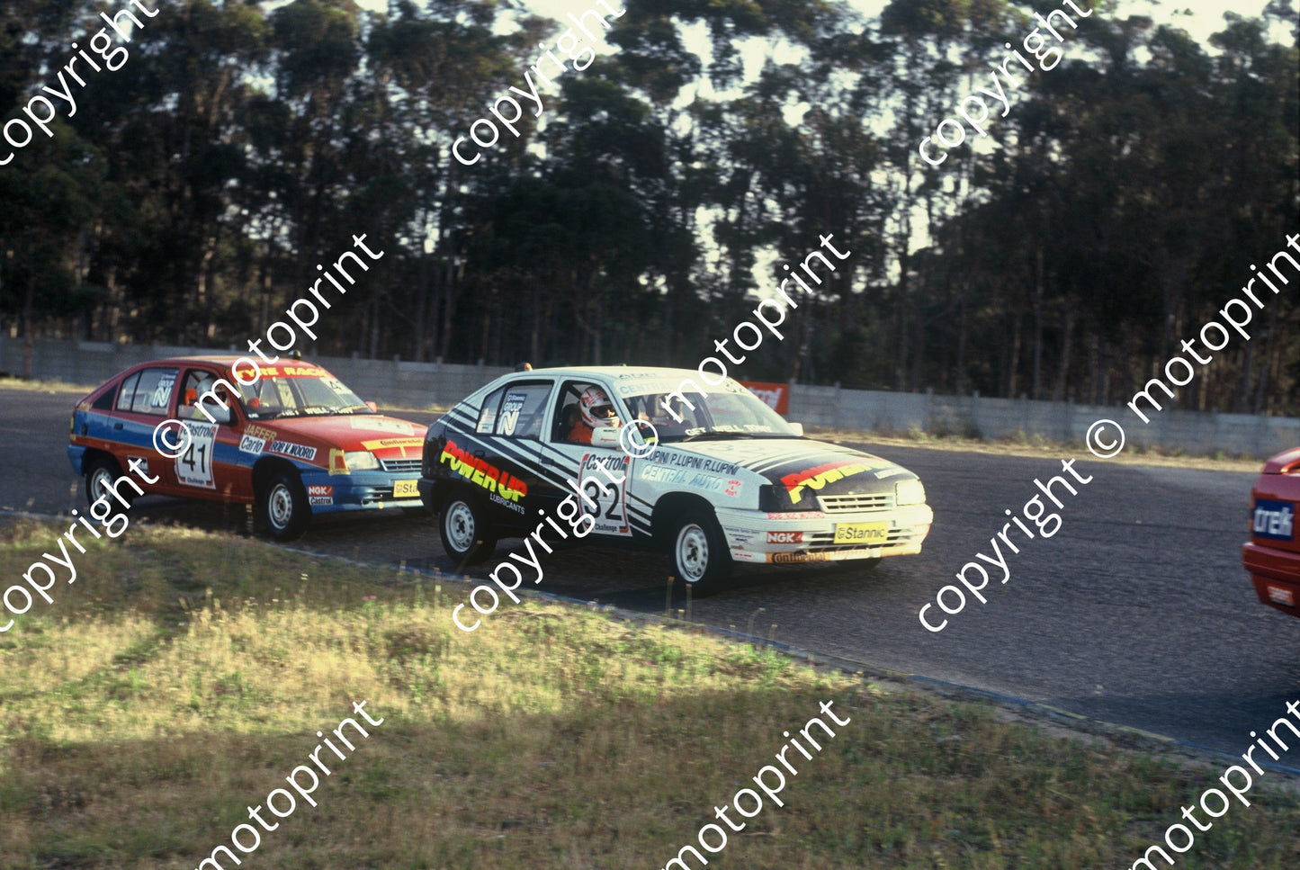1992 Killarney 9 hr E32 Michele, Paolo, Ricco Lupini E41 Jaffer Van Noord Andreatta Opel Cubs evening(Roger Swan)