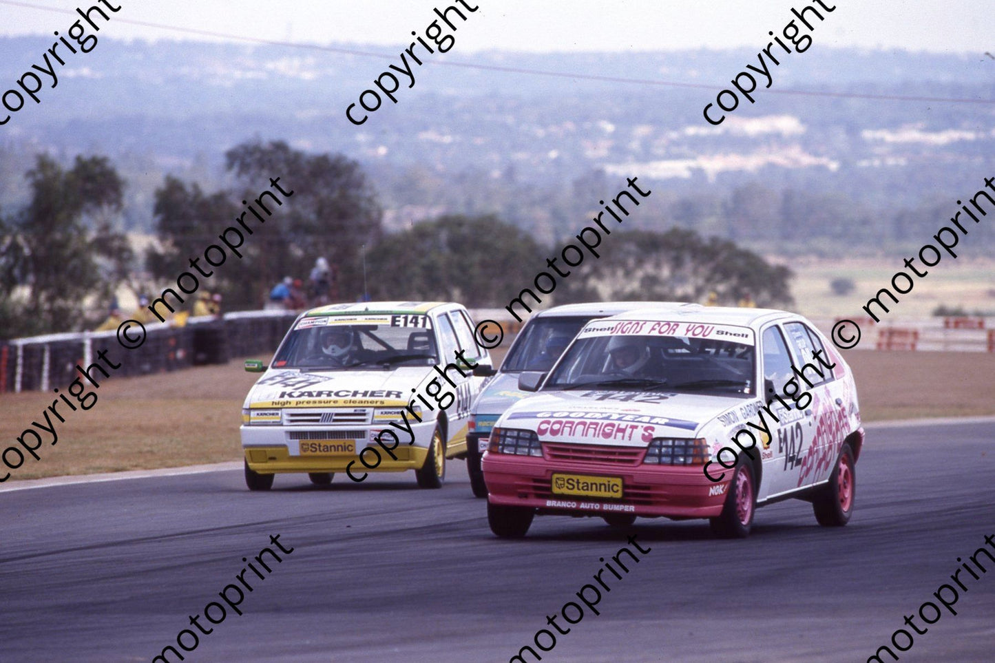 1992 Kya Feb Stannic E142 Simon Gardner Opel; E141 Piazza Musso Uno (Roger Swan)891