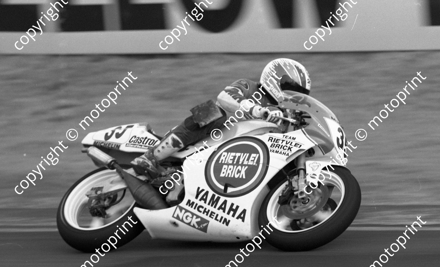 1992 Kya MC 35 Manie Maritz Yamaha TZ NOTE COMPARE LIVERIES (Colin Watling Photographic) (5)
