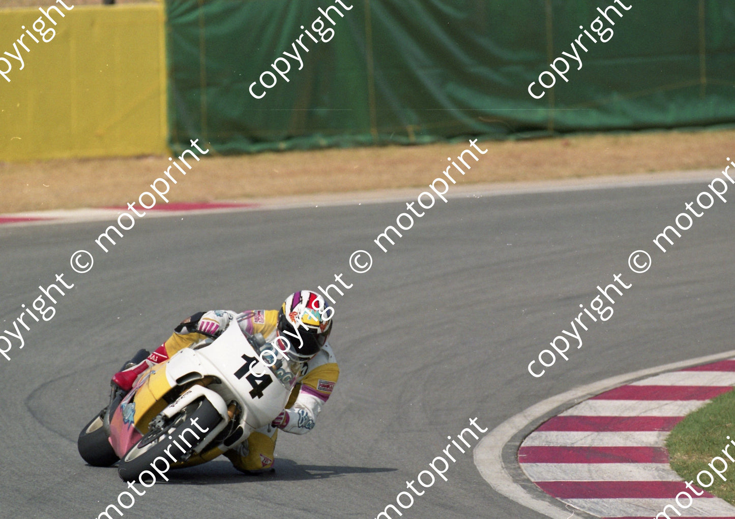 1992 Kya SA GP MC 500 14 Dominique Sarron ROC Yamaha (Watling Photo)(2)