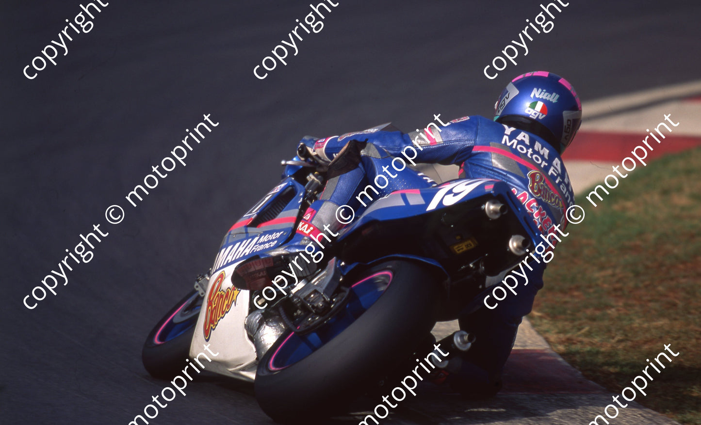 1992 Kya SA GP MC 500 19 Niall McKenzie Yamaha (Watling Photo)(10)