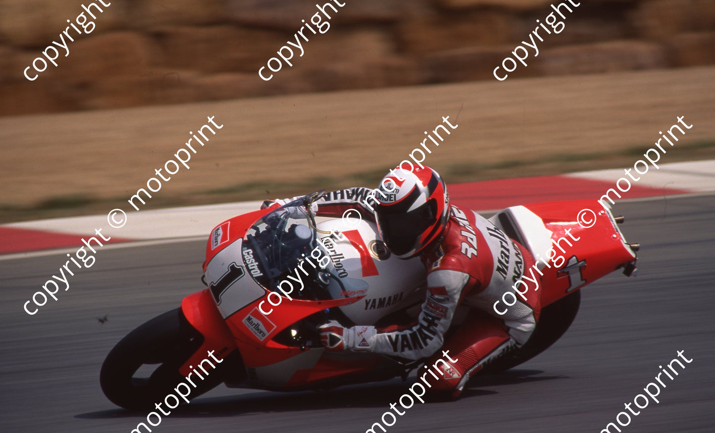 1992 Kya SA GP MC 500 1 Wayne Rainey Yamaha (Watling Photo) (2)