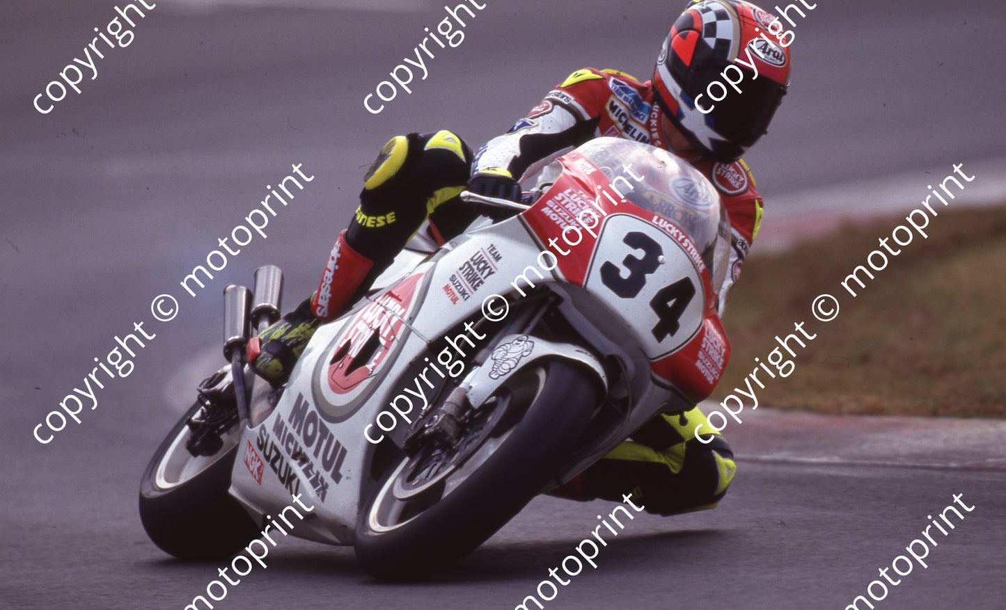 1992 Kya SA GP MC 500 34 Kevin Schwantz Suzuki (Watling Photo) (3) (1)