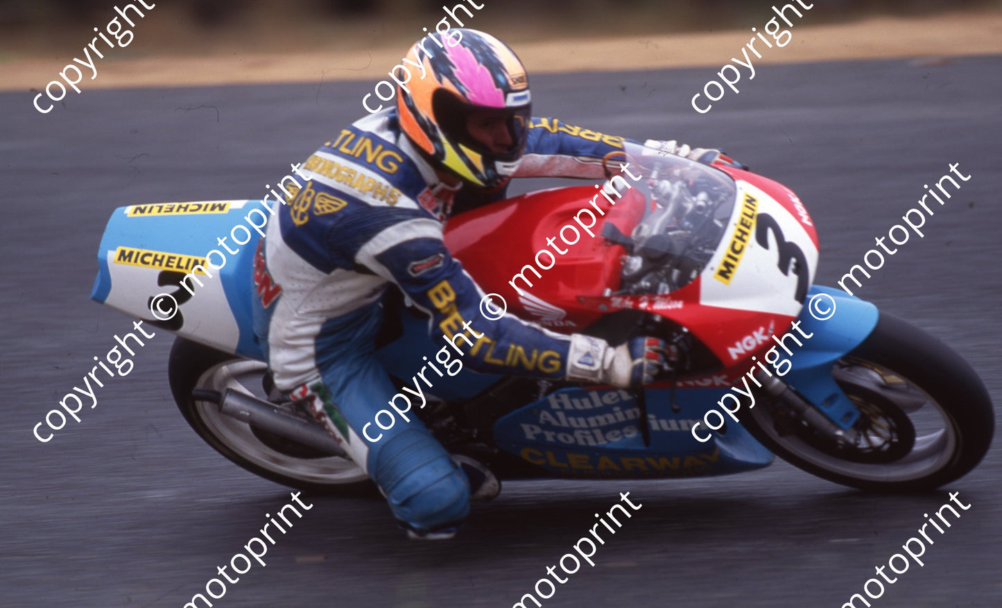 1993 Killarney MC 3 Mike H Wilson Honda RS250R (Watling Photogr) (2)