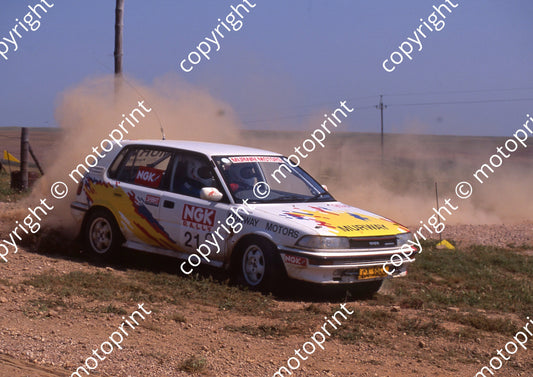 1993 NGK 21 Innes Murudker, Ivor Peltz, Toyota (courtesy Roger Swan) (4)