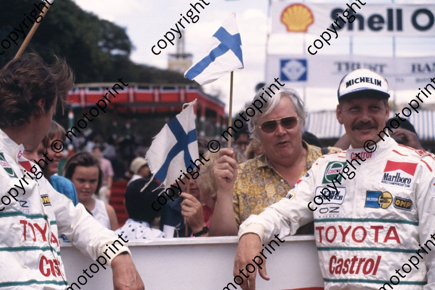 1993 Safari 1 2 Finnish fans (courtesy Roger Swan) (387)