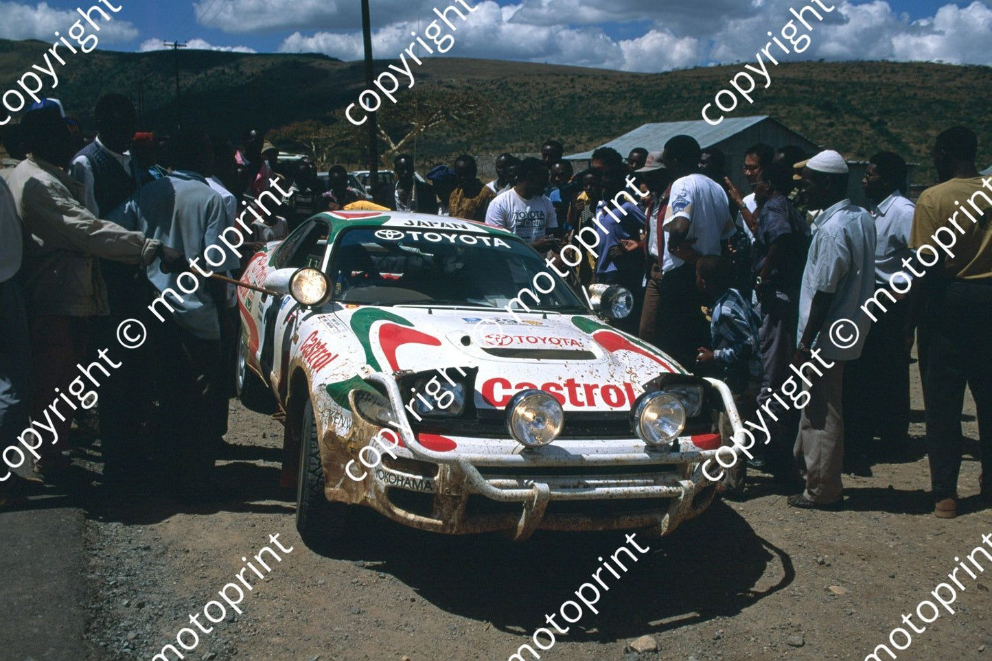 1993 Safari 29 Morio Nitta, Dave Macharia Toyota Celica GT4 service (courtesy Roger Swan) (336)