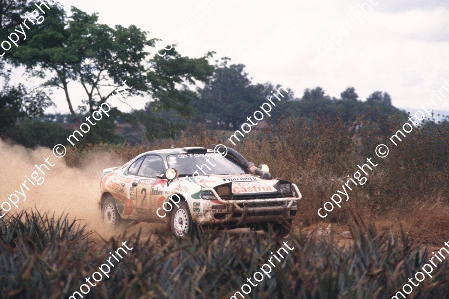 1993 Safari 2 Markku Alen, Ilkka Kivimaki Celica turbo 4Wd jump seq (courtesy Roger Swan) (360)
