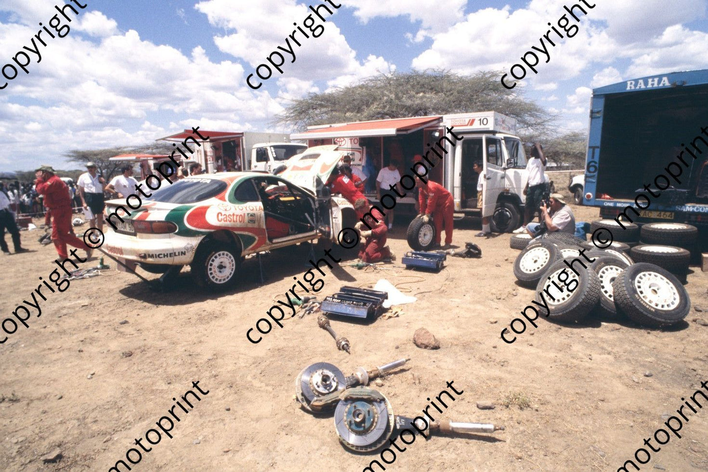 1993 Safari 3 Ian Duncan, Ian Munro Celica turbo service(courtesy Roger Swan) (73)