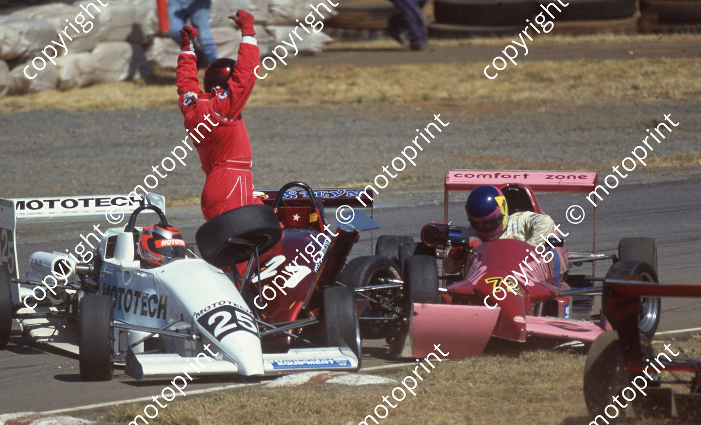 1994 Zkops GTi 25 Grant Orbell 27 Ru Du Plessis Swift 92 72 Stephan Bosman Swift 91 77 Willie van Vuuren Swift 91 (Watling Photo) (5)(1)