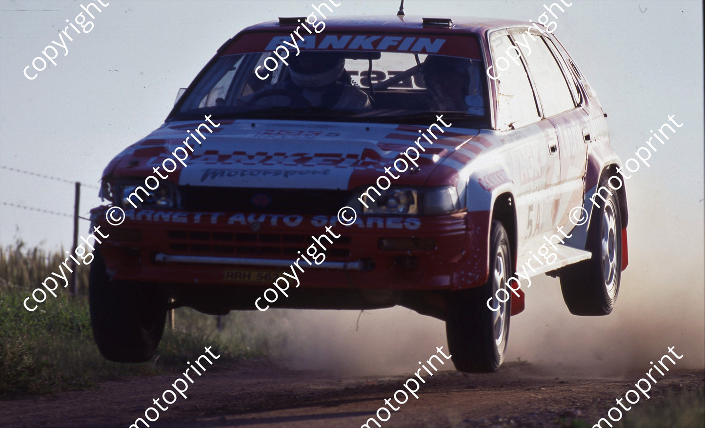1995 NGK 5 Brady Dabner, Guy Hodgson Conquest 4wd (Watling Photo) (10)