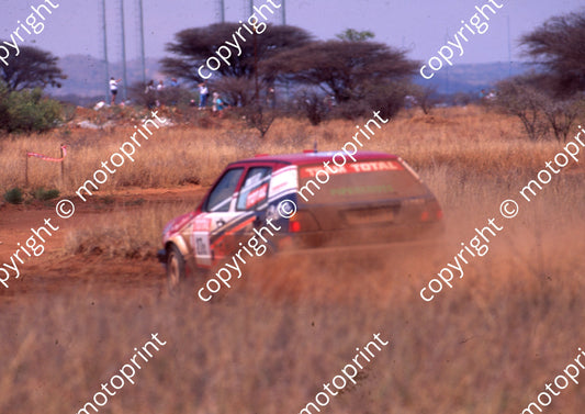 1995 Total 27 Alan Mitrovich, Martie Olivier Golf (Watling Photo) (1)