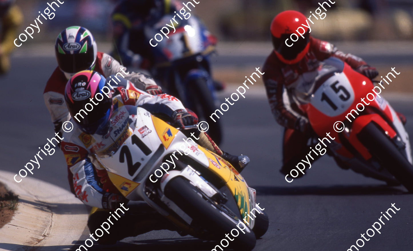 1995 Welkom MC 15 Shaun Whyte Yamaha TZ250 21 Shane Norval Honda RS250 (Watling Photos)