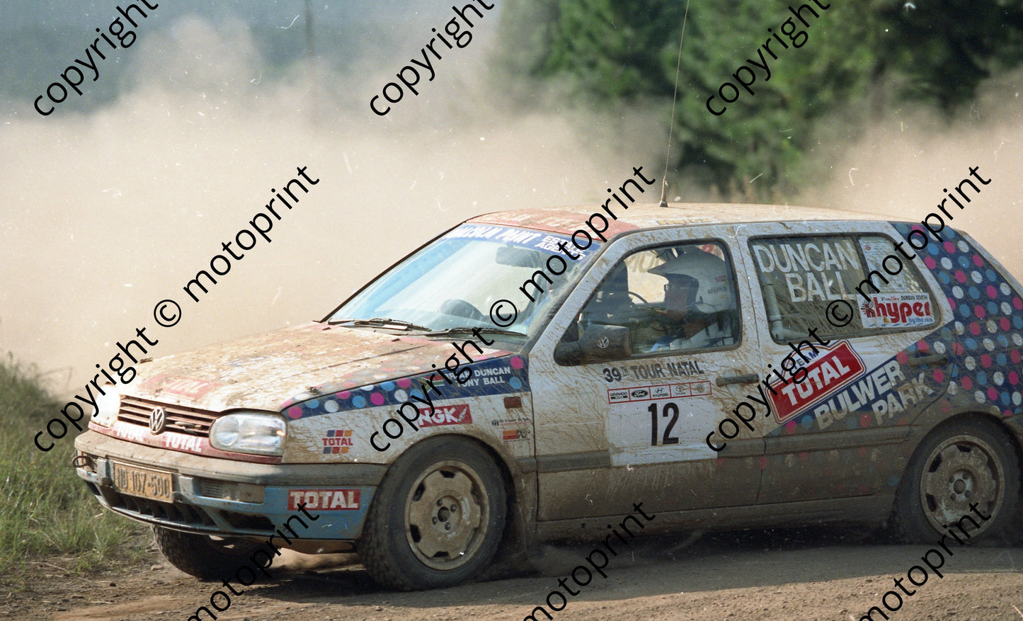1997 39th Tour Natal 12 Tony Ball, Brian Duncan GOlf NOTE REAR TYRE (Watling Photo) (1)