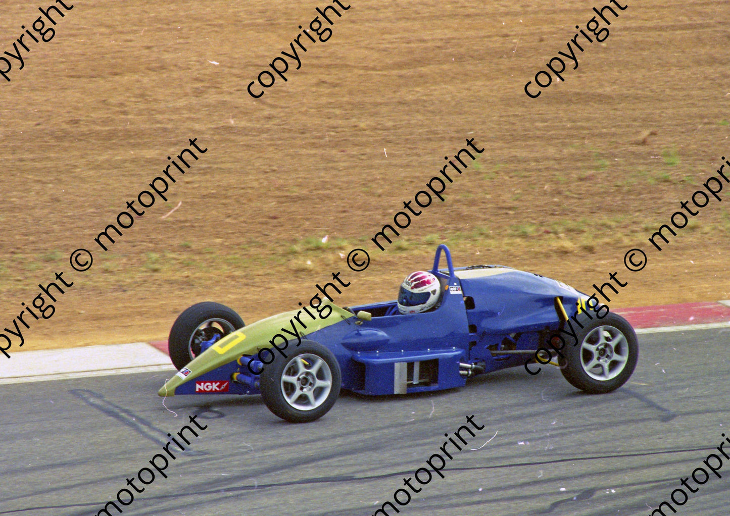 1999 Kya FV 10 Lee Thompson Vision (Watling Photo) (1)