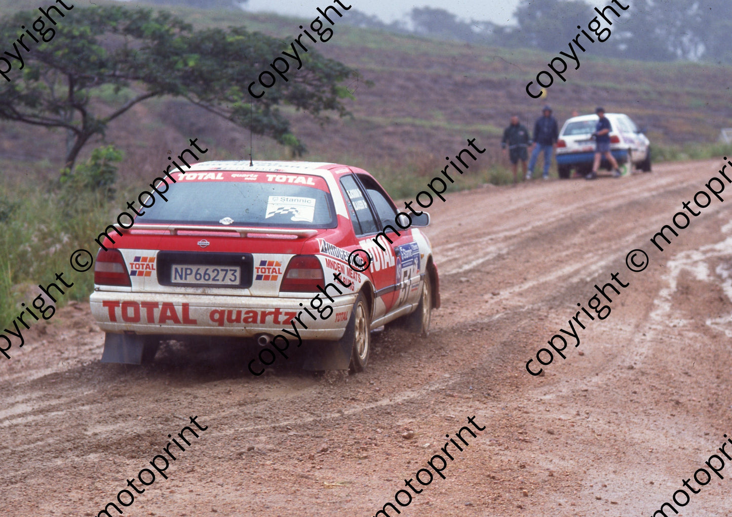 1999 Tour Natal Rally 51 Blackman, Klaasen Nissan ahead Ball Olivier Golf see #13 (Watling Photo)