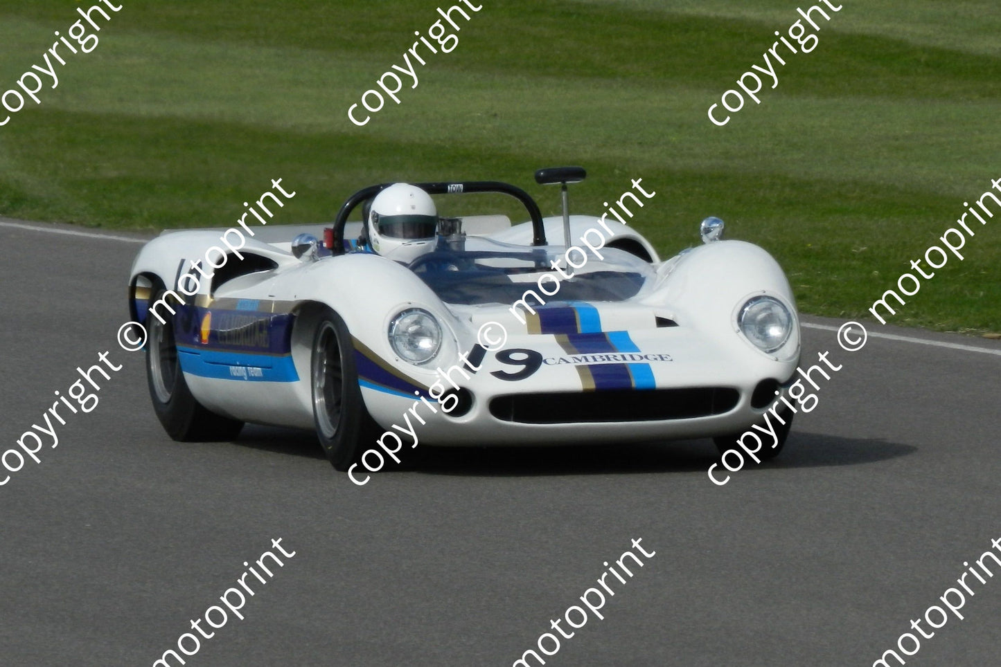 19 Gary Pearson Lola Chev T70 practice 2 (2)