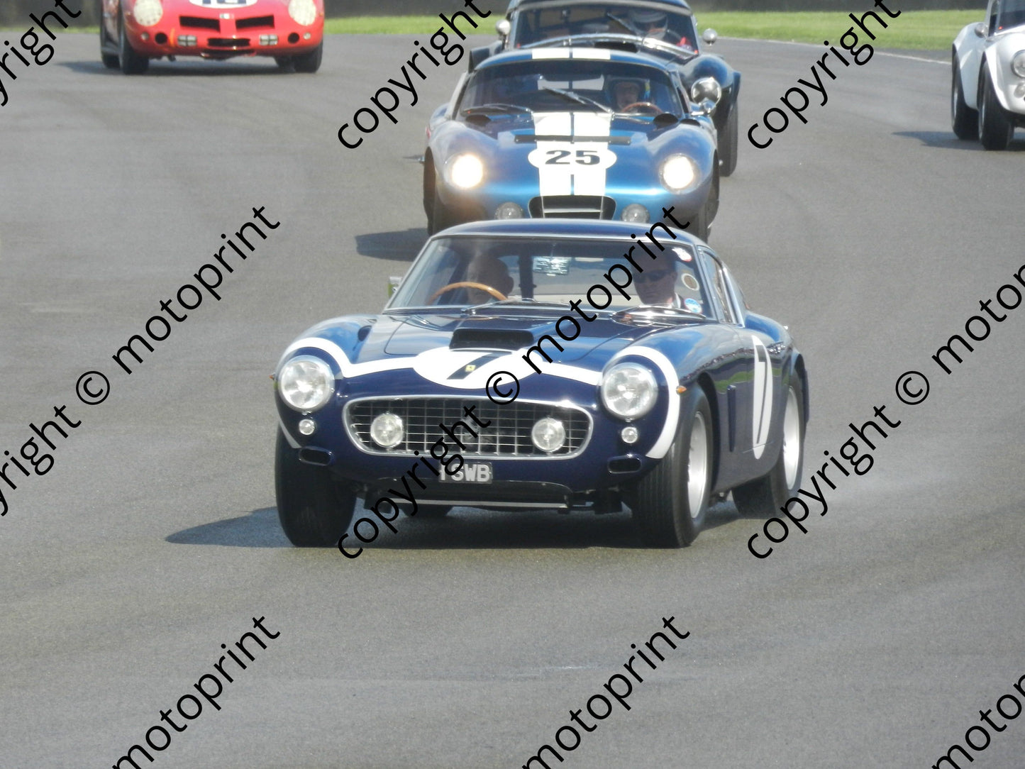 1 a wet parade lap Stirling Moss Rob Walker livery Ferrari 250GT SWB (10)