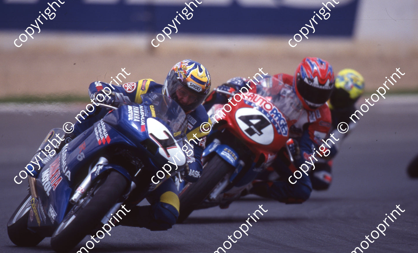 2000 Kya MC 1 Russell Wood Yamaha 4 Greg Dreyer Honda (Watling Photo)