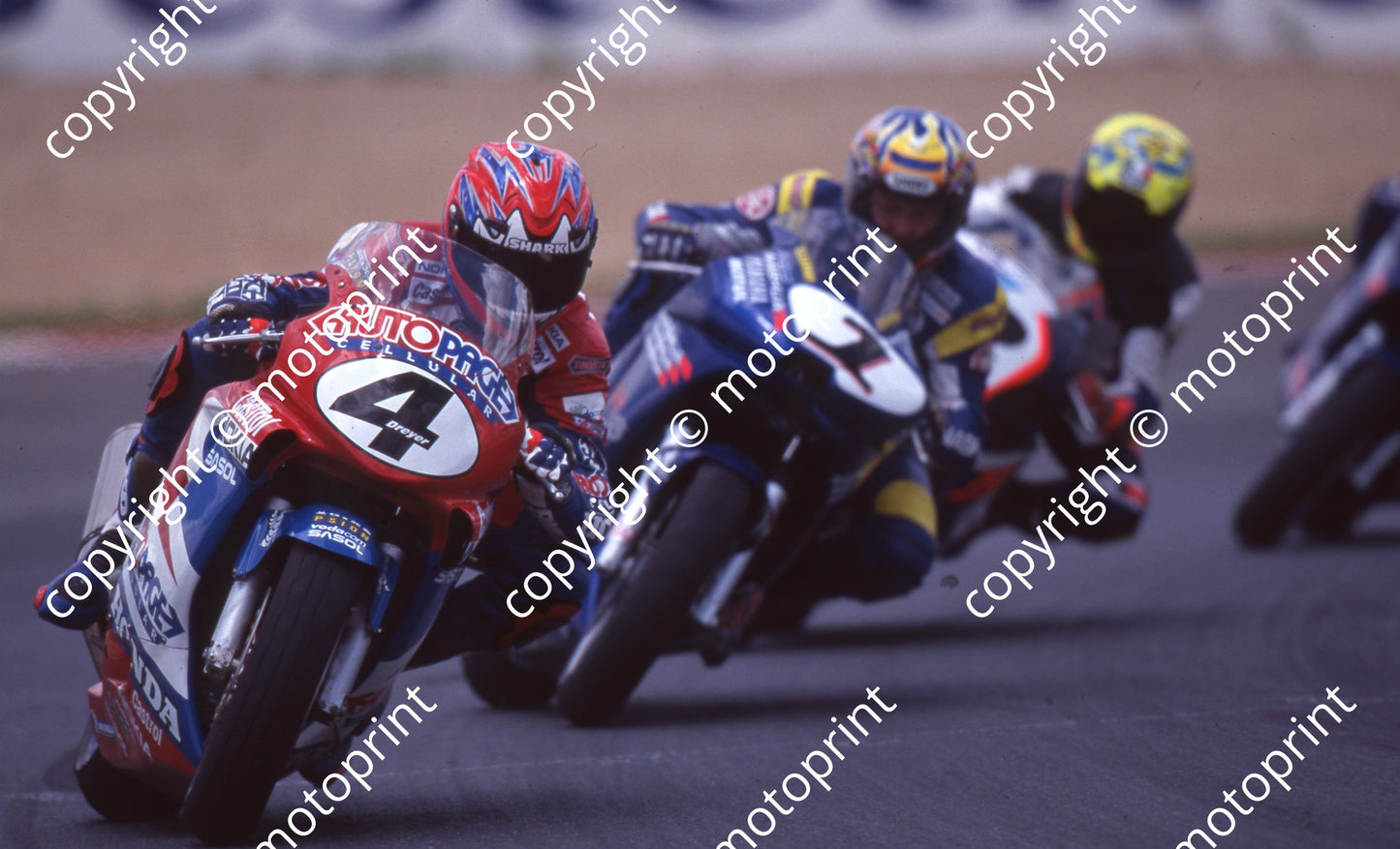 2000 Kya MC 4 Greg Dreyer Honda 1 Russell Wood Yamaha (Watling Photo) (5)