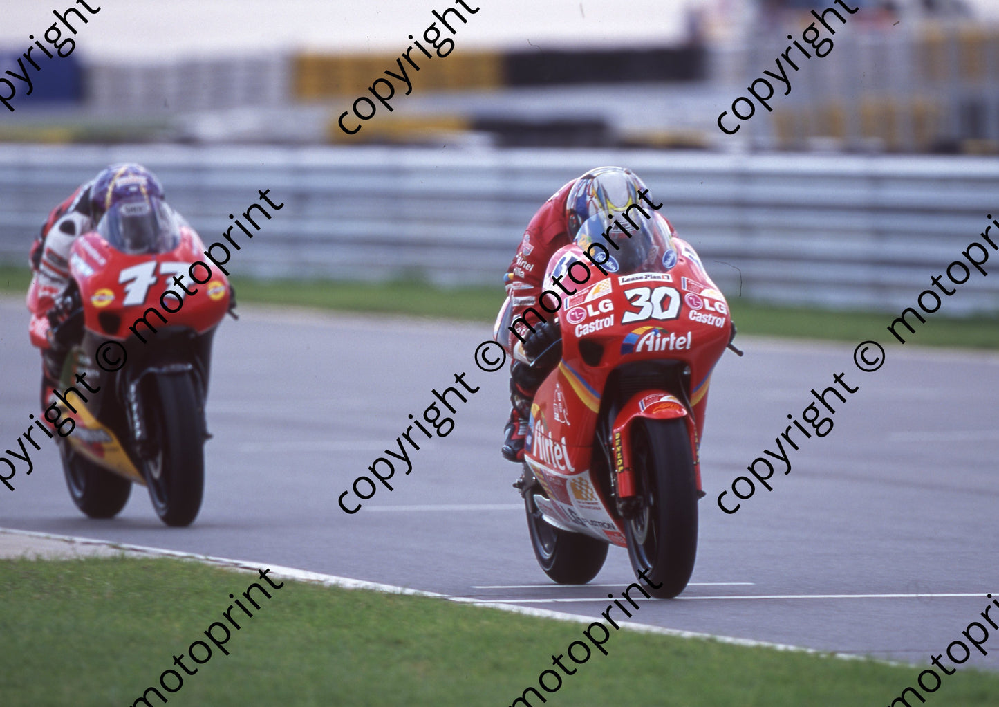 2000 Phakisa SA GP 250 30 Alex Debon Aprilia 77 Jamie Robinson Aprilia (Colin Watling Photographic)766