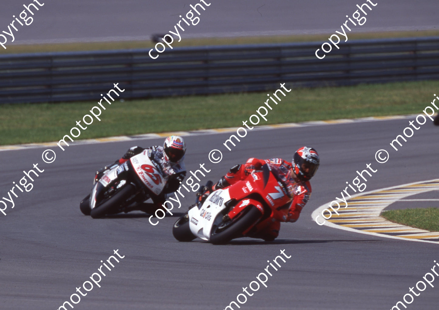 2000 Phakisa SA GP 500 7 Carlos Checa Yamaha 65 Loris Capirossi Honda (Colin Watling Photographic) (5)