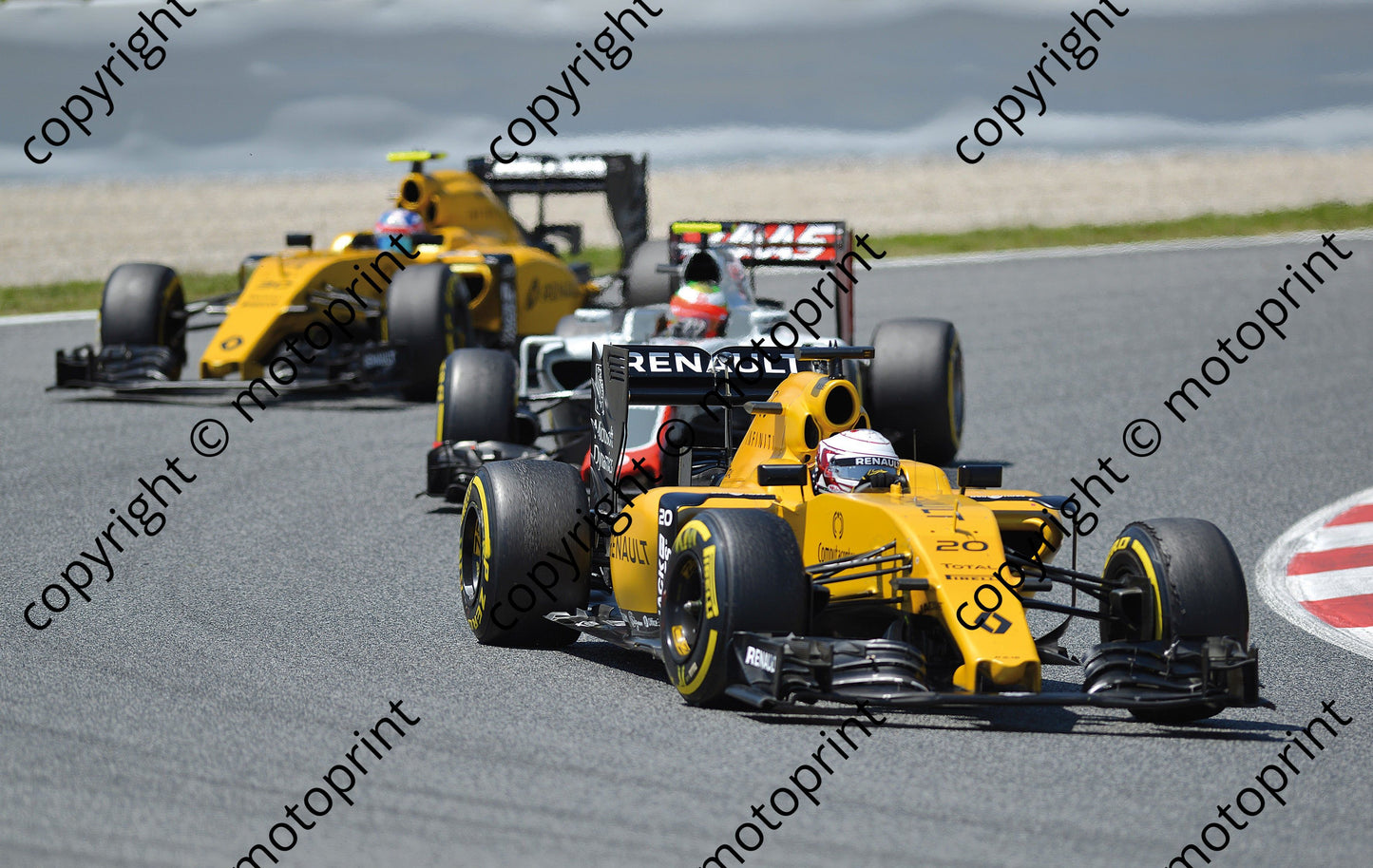 2016 20 Kevin Magnussen Renault RS16 (courtesy Paolo D'Alessio) (50)