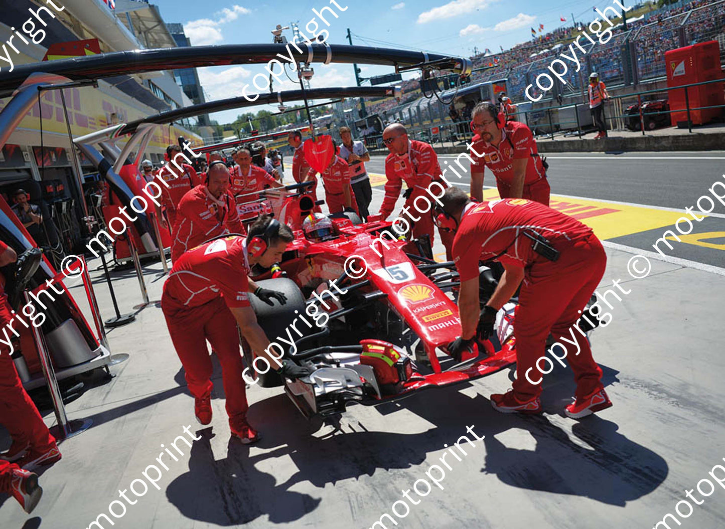 2017 GP Hungary 5 Sebastian Vettel Ferrari SF07H (Courtesy Paolo D'Alessio) 1 (61)
