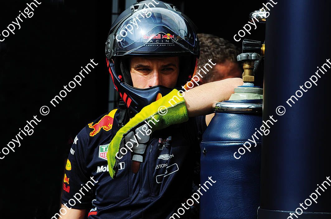 2017 Monaco GP 3 Ricciardo 33 Verstappen Red Bull refueller(recommended max print size A4 20x30 cm)(thanks Paolo D'Alessio) (30)