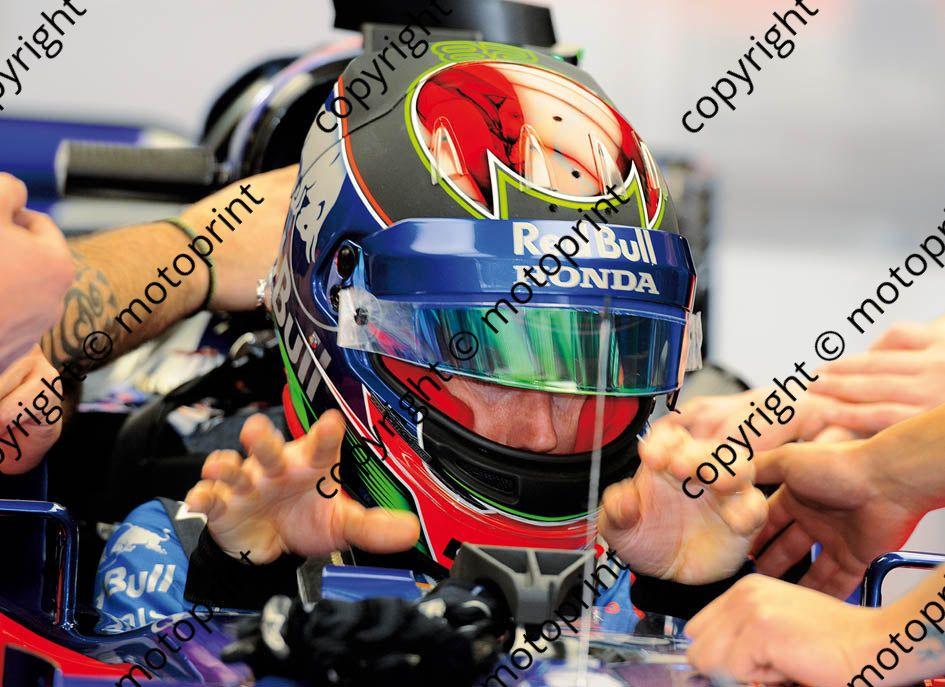 2018 Spanish 28 Brendon Hartley Toro Rosso STR13 check action (recommended max print size A4 20x30 cm) (34)