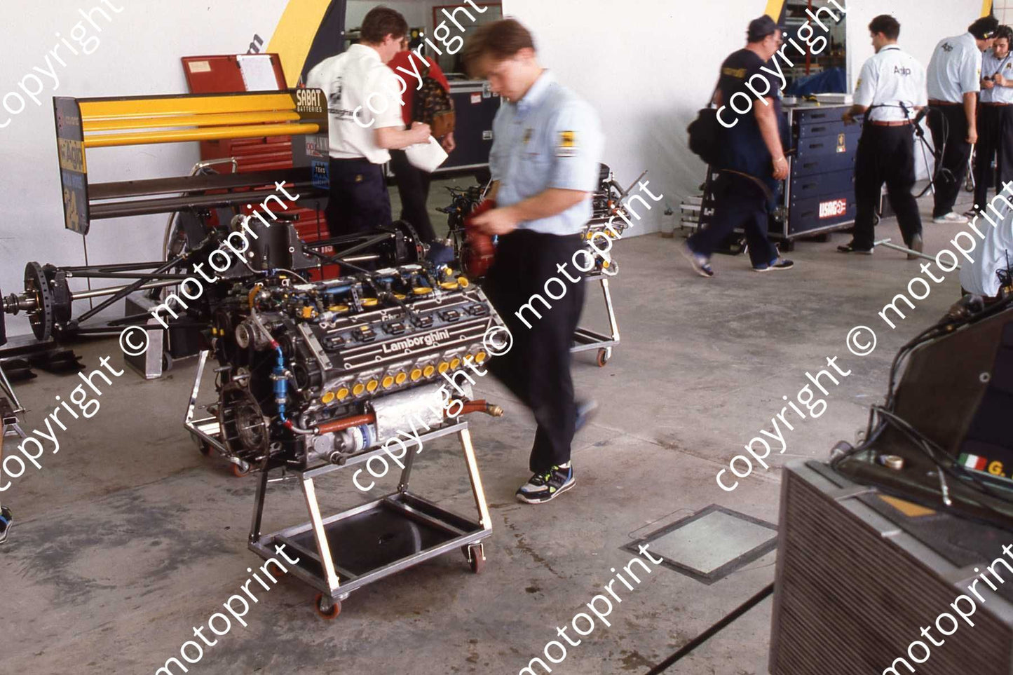 24 Gianni Morbidelli Minardi M191B scanned 10x15 cm (courtesy Roger Swan) (3)
