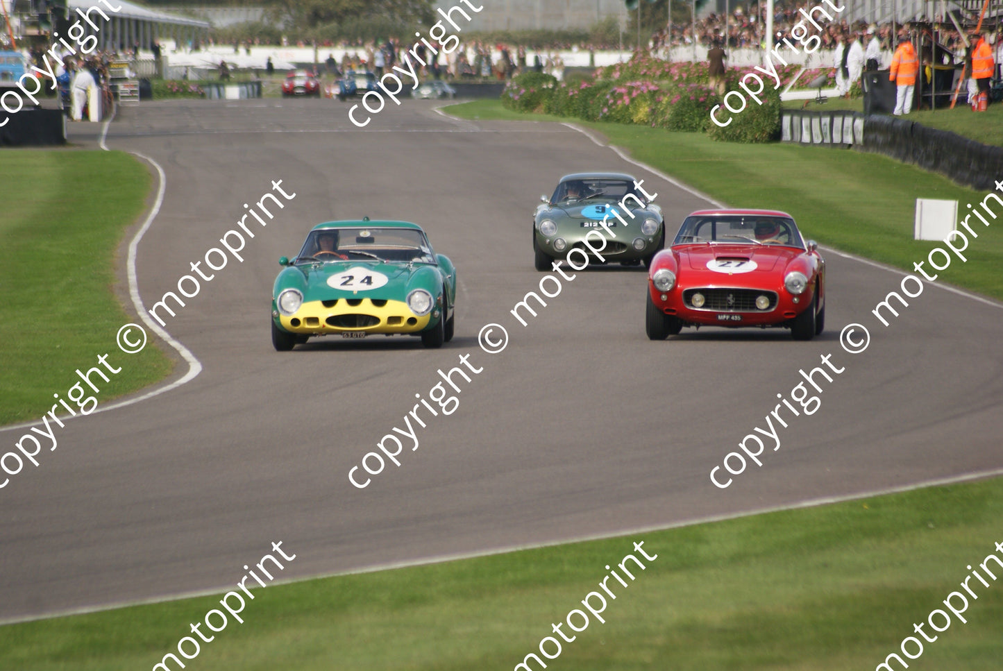 24 Ferrari 250GTO 62 27 Ferrari 250GT SWB 9 Aston Project 212 (3)