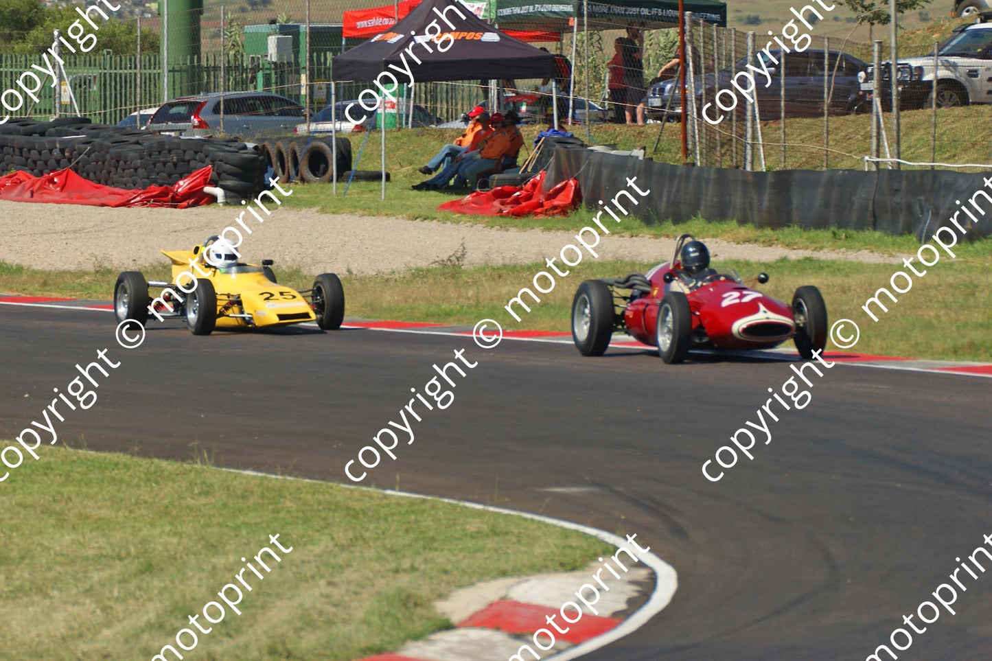 27 Mike Knight Cooper Maserati; 25 Patrick Dunseith Merlyn Mk25 (2)