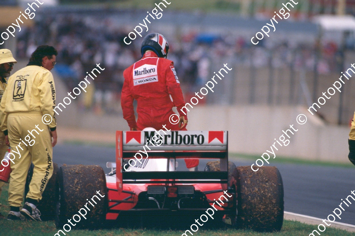 2 Gerhard Berger McLaren MP4-6b 07759 (courtesy Roger Swan) (29)