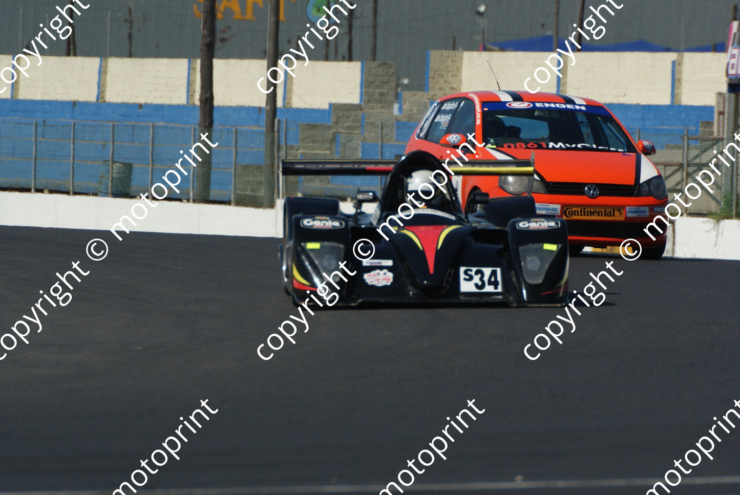 34 Mark Lauth Mike Verier Shelby CanAM 7 Jon Craig snr jnr VW Polo practice (1)