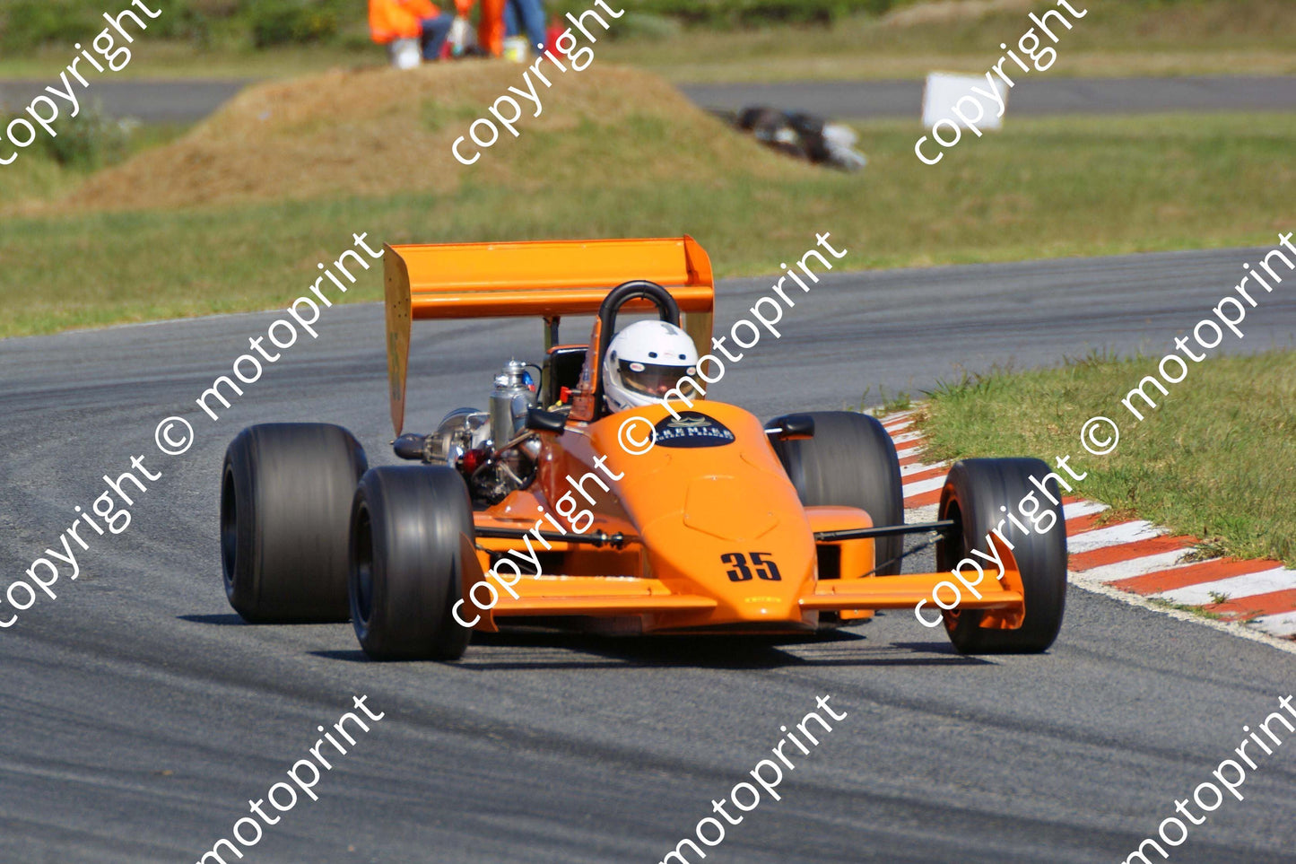 35 Tony Martin Lola T86-50 F5000 now Mazda turbo (4)
