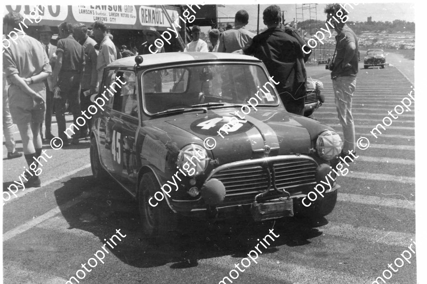 45 George Armstrong, Pat Sonnenschein Austin Cooper S 014