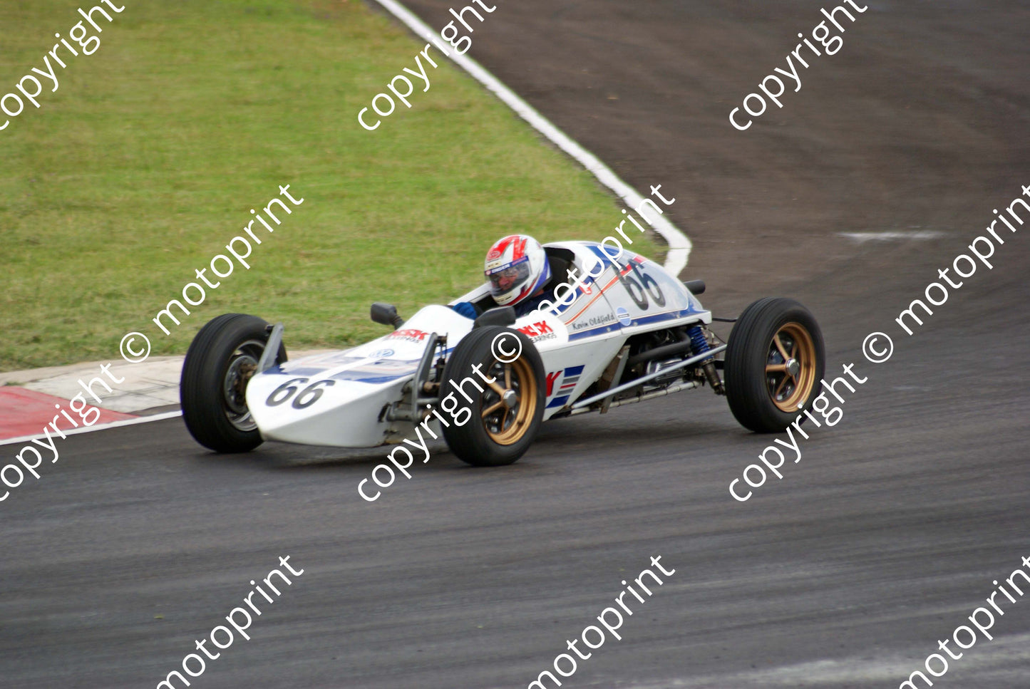 66 Kevin Oldfield Mantis Vee(6)