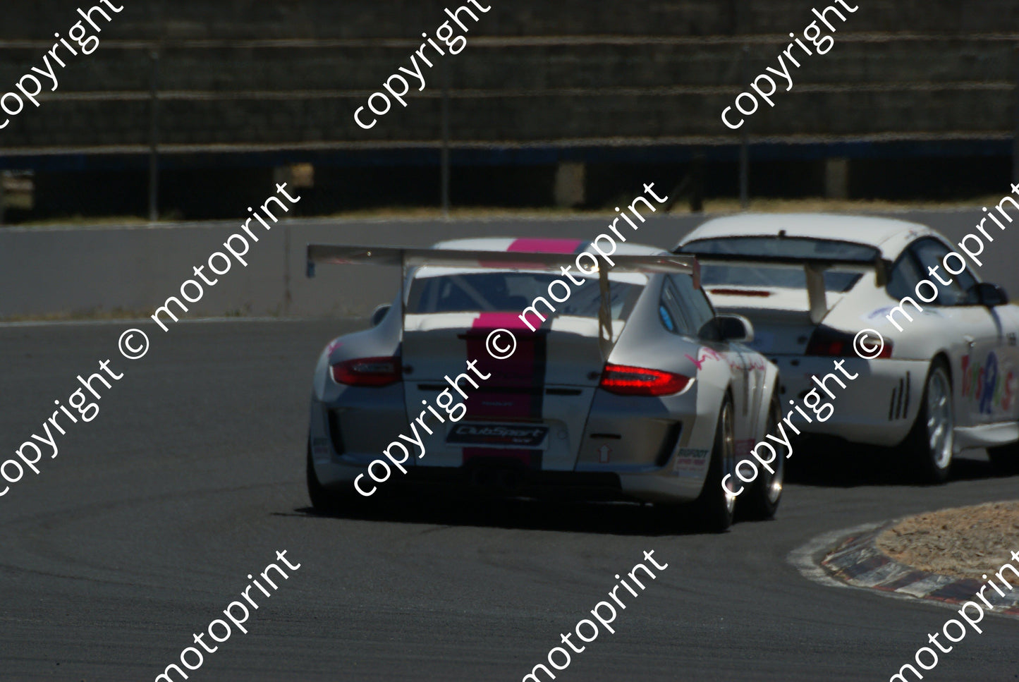 68 Craig Jarvis Johan Engelbrecht Porsche 911GT3 (3)