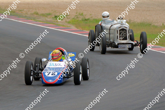 72 Peter Kernick Witter Vee; 28 Brian Esterhuysen 1933 Alfa Monza repl(33)