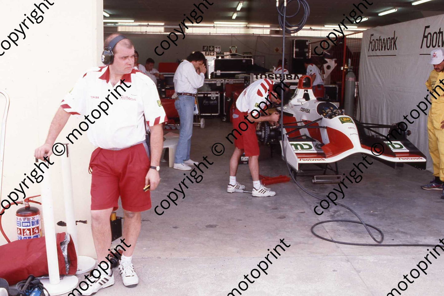 9 10 Footwork garage (courtesy Roger Swan) 424