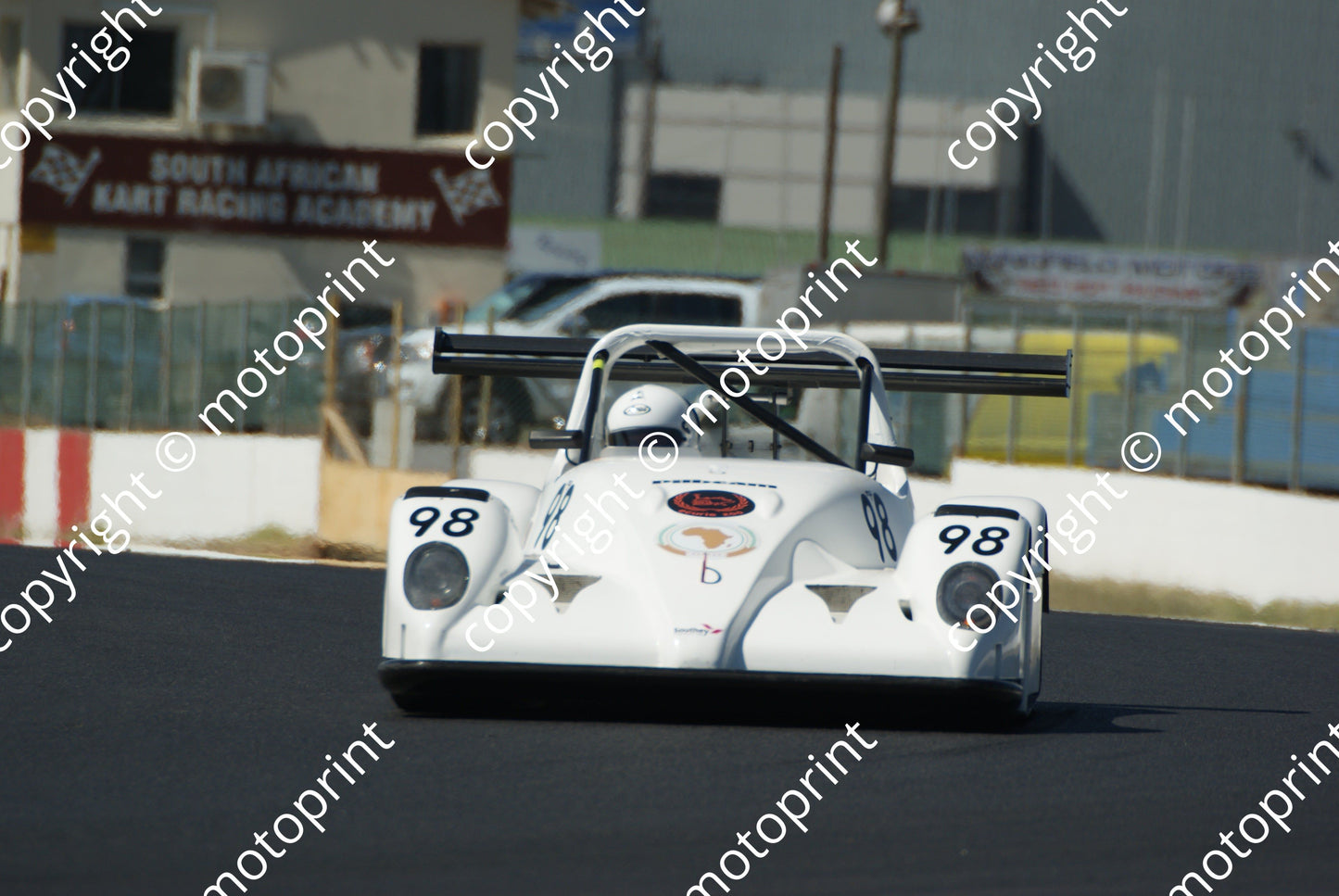 98 Roddy Mills Gunther Drotschie Pilbeam Mp98 practice (2)