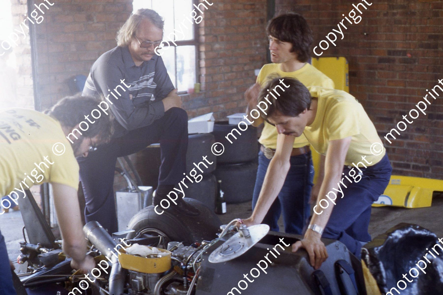 Apr 2 Trevor van Rooyen and crew (courtesy Roger Swan)