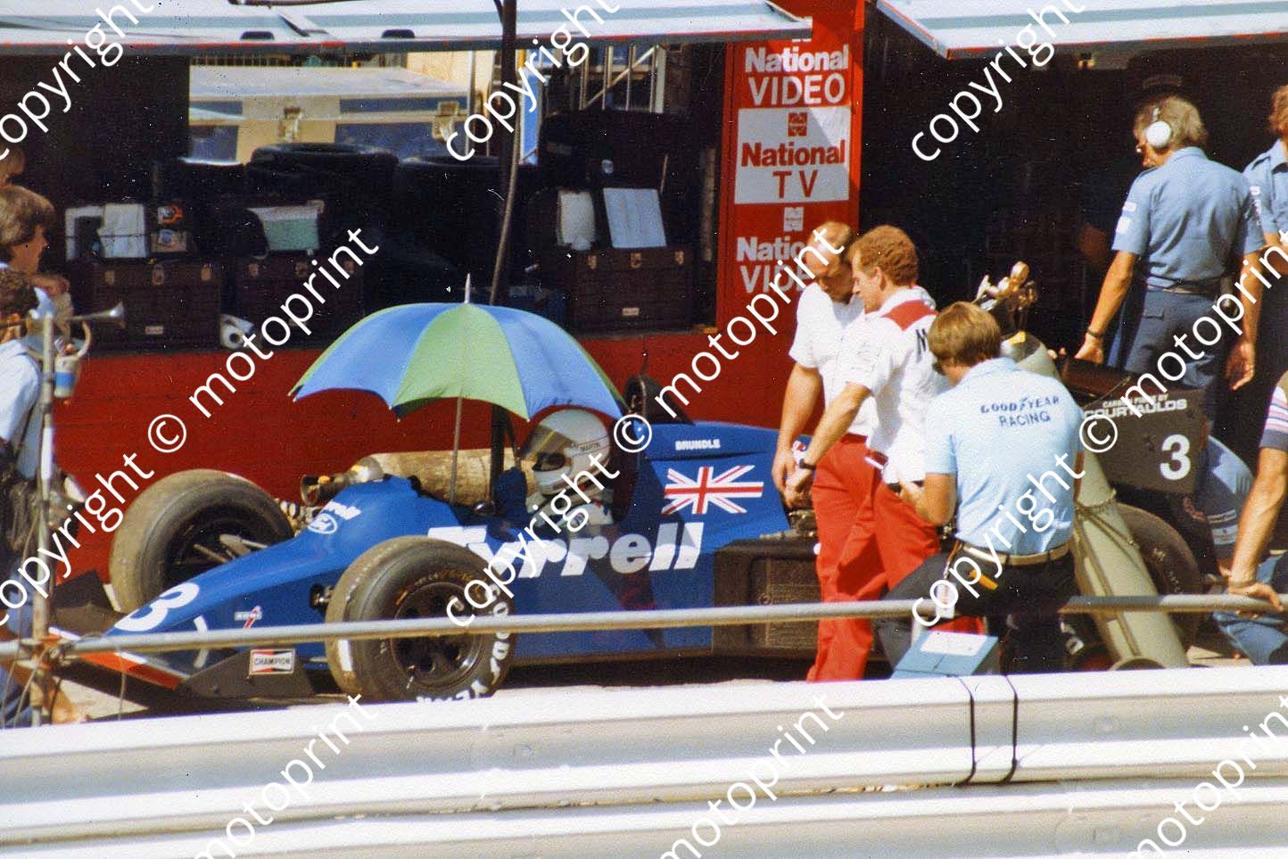 Brundle Tyrrell 012 (2)