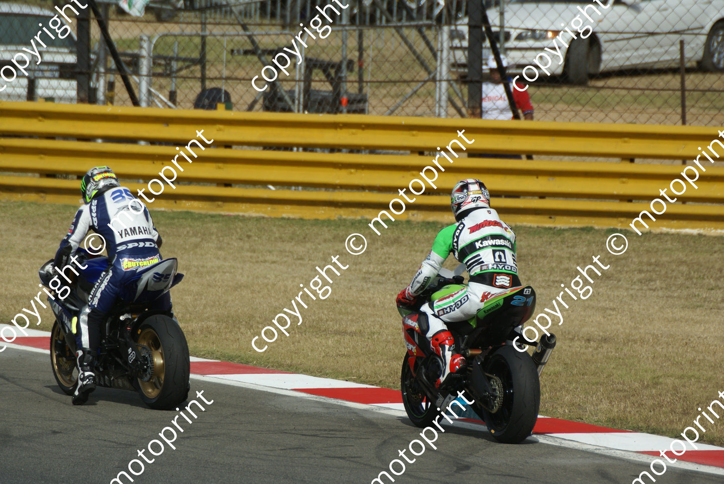 Crutchlow Fujiwara practise start 16-5 DSC09563