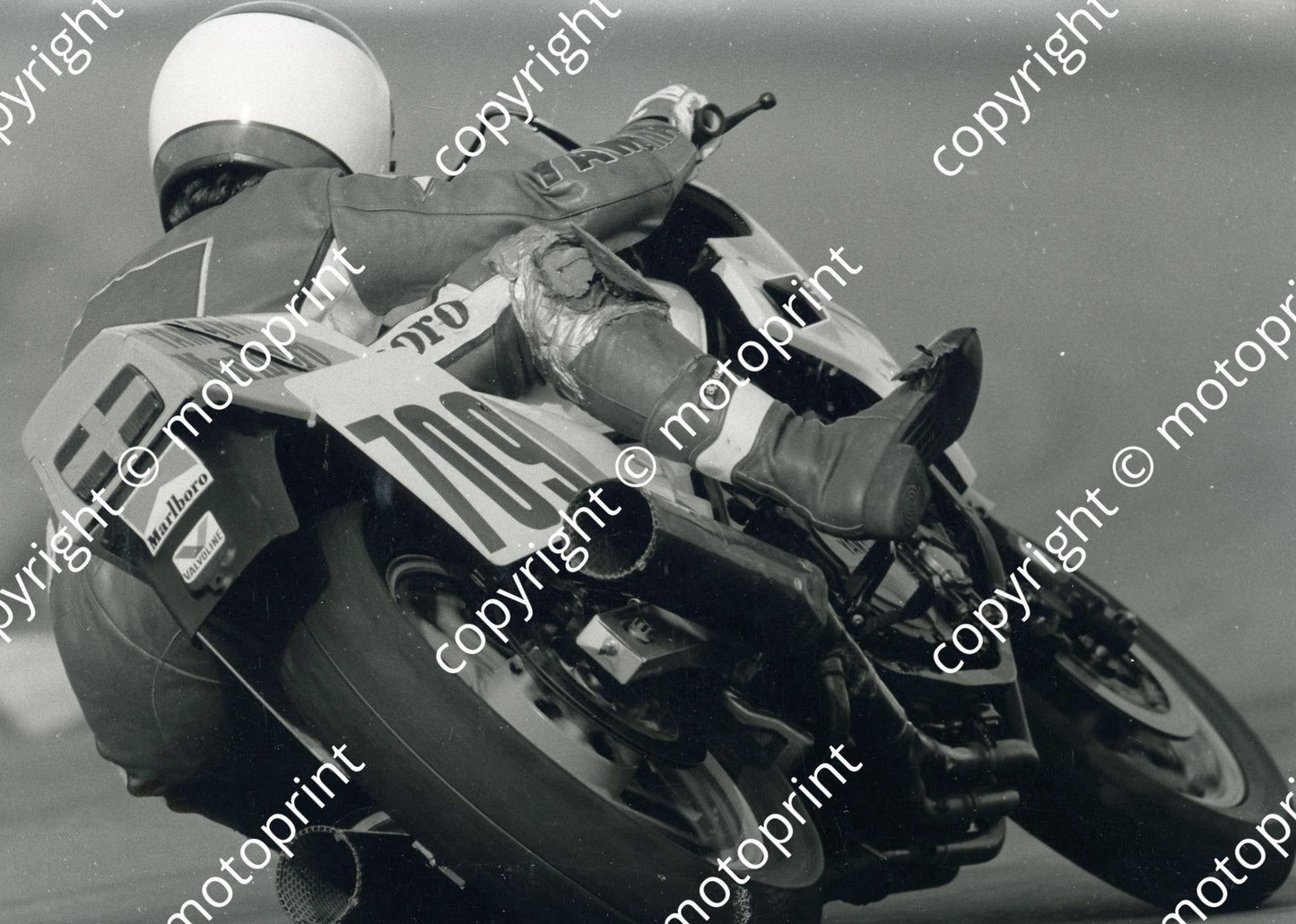 MC 1986 Jamie Thomas note right boot 016